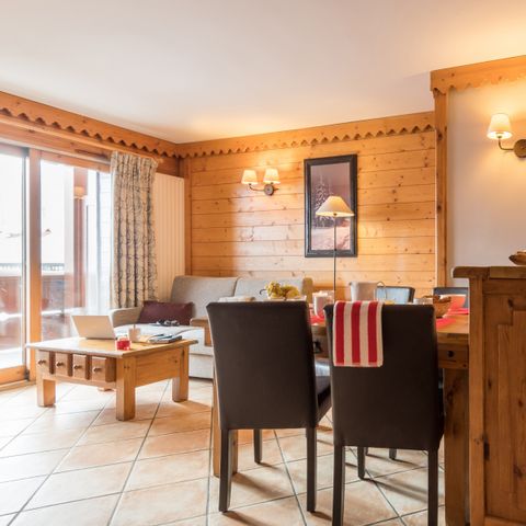 APARTMENT 5 people - - 1 bedroom + 1 sleeping alcove