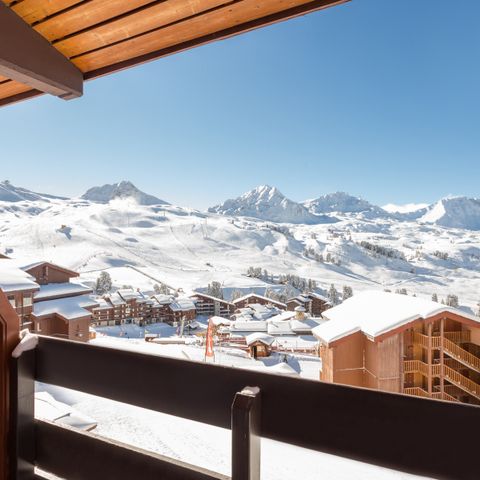 APARTMENT 4 people - - 1 bedroom - Mountain view - South-facing