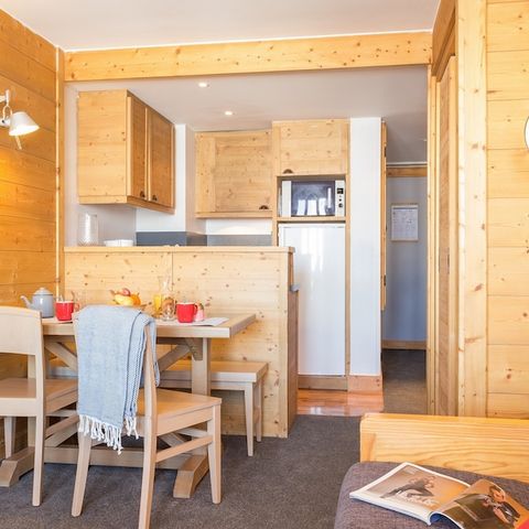 APARTMENT 4 people - - 1 bedroom - Mountain view - South-facing