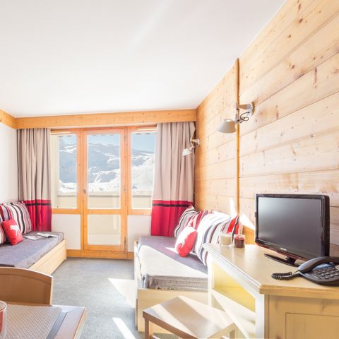 APARTMENT 7 people - Standard (max. 6 adults)