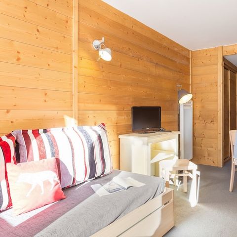 APARTMENT 7 people - Standard (max. 6 adults)