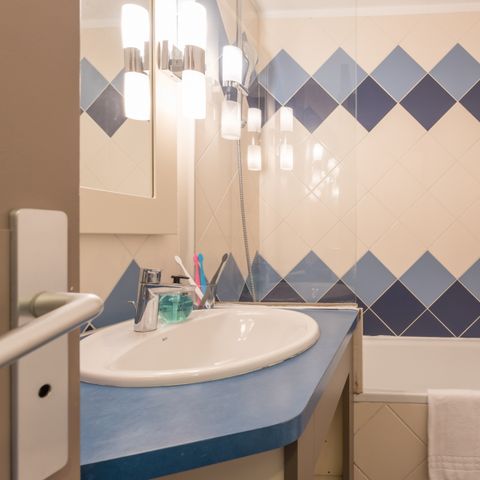 APARTMENT 4 people - - 1 sleeping alcove - Air conditioned