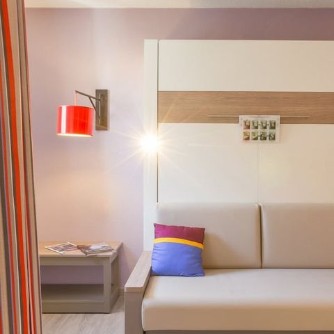 Apartment 6 persons - Flat sleeps 6 - 1 bedroom - 1 sleeping - Area - Balcony - Air-conditioned - Renovated