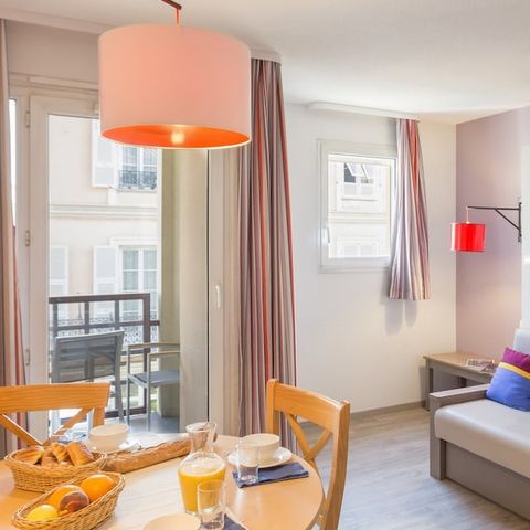 Apartment 6 persons - Flat sleeps 6 - 1 bedroom - 1 sleeping - Area - Balcony - Air-conditioned - Renovated