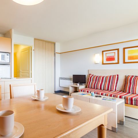 APARTMENT 6 people - - 1 bedroom + 1 sleeping alcove - Terrace or balcony