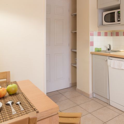 APARTMENT 5 people - - 1 bedroom - Terrace or balcony