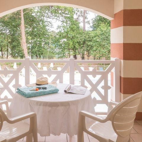 APARTMENT 5 people - - 1 bedroom - Terrace or balcony
