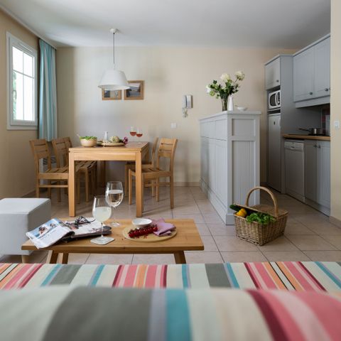 APARTMENT 6 people - - 1 bedroom + 1 sleeping alcove - Terrace or balcony