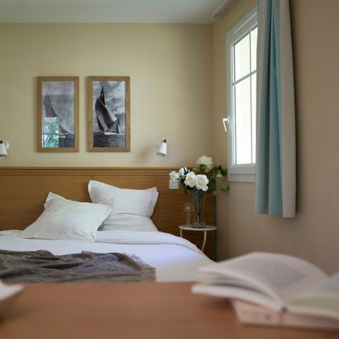 APARTMENT 6 people - - 1 bedroom + 1 sleeping alcove - Terrace or balcony