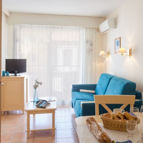 APARTMENT 4 people - - 1 sleeping alcove - Balcony
