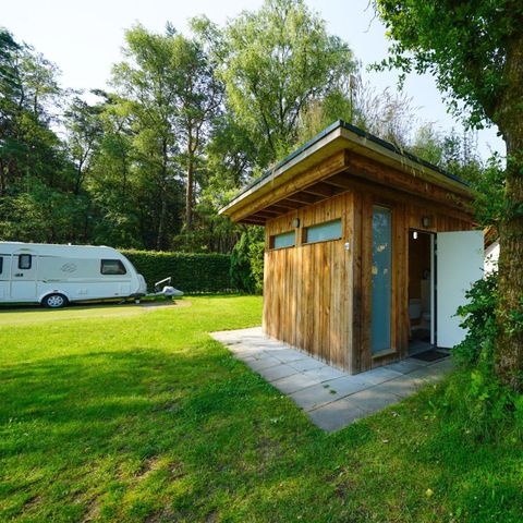 Pitch - Comfort XL private bathroom facilities