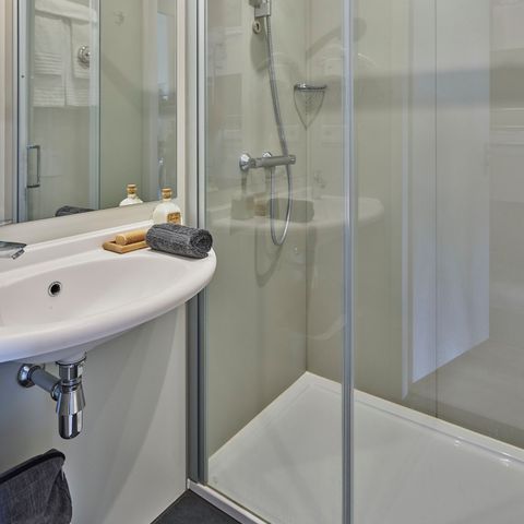 APARTMENT 5 people - Spacious family suite | 2 adults - 3 children