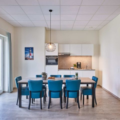 APARTMENT 7 people - Spacious family suite | 4 adults - 3 children