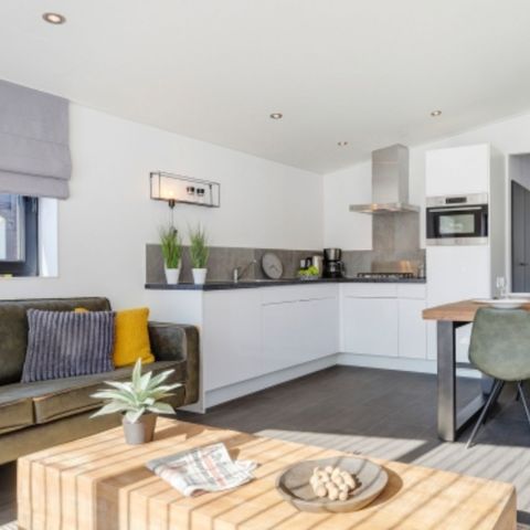 BUNGALOW 6 people - 4-6C (max. 4 adults)
