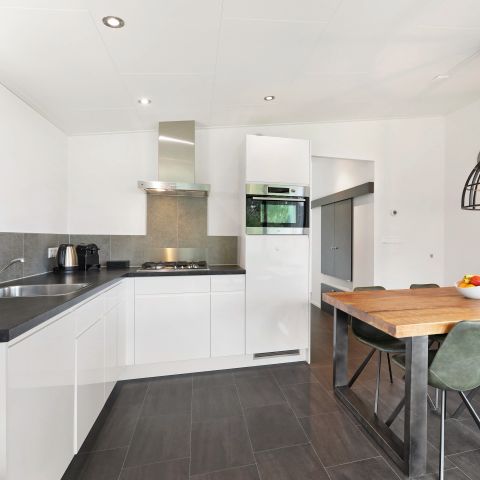 BUNGALOW 6 people - 4-6C Comfort (max. 4 adults)