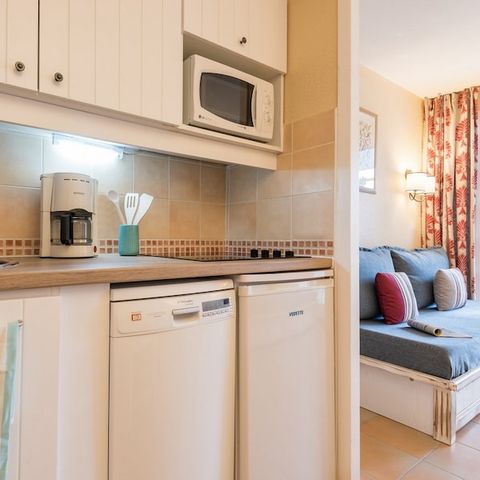 APARTMENT 5 people - - 1 sleeping alcove - Terrace or Balcony