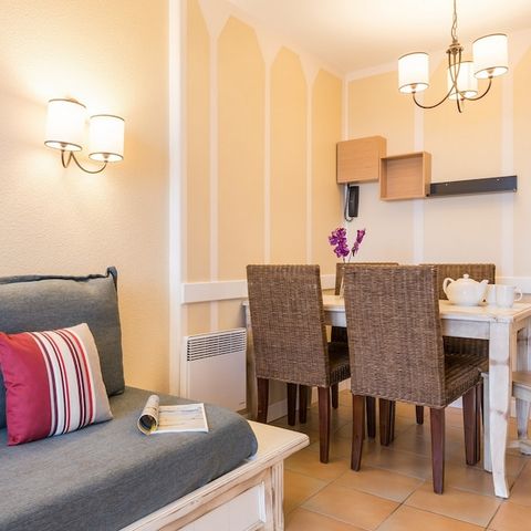 APARTMENT 5 people - - 1 sleeping alcove - Terrace or Balcony