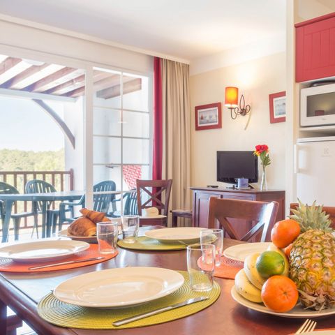 APARTMENT 6 people - 1 bedroom + 1 sleeping area - Terrace - Renovated