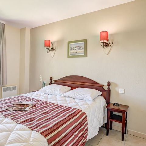 APARTMENT 8 people - 2 bedroom - Terrace or balcony - Renovated