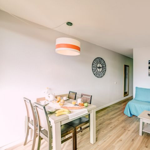APARTMENT 4 people - - 1 sleeping alcove - Terrace or balcony