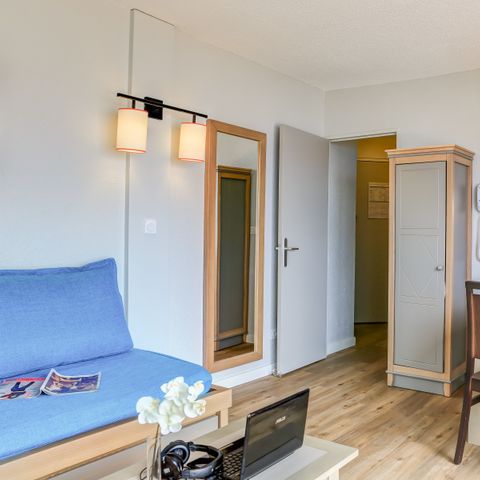 APARTMENT 4 people - - 1 sleeping alcove - Terrace or balcony - Sea view