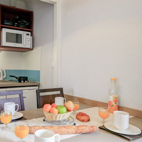 APARTMENT 4 people - - 1 sleeping alcove - Terrace or balcony - Sea view
