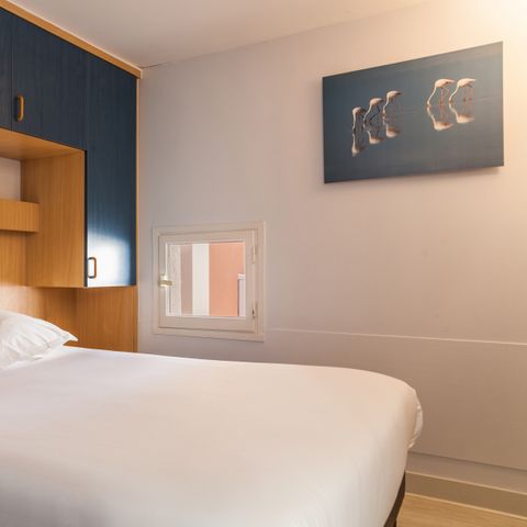 APARTMENT 6 people - - 2 bedrooms - Terrace - Ground floor