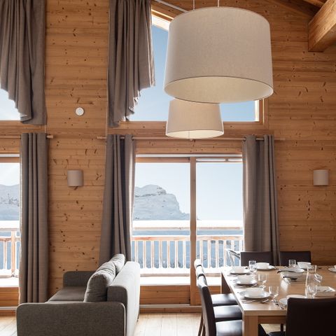 APARTMENT 10 people - Aigle Noir