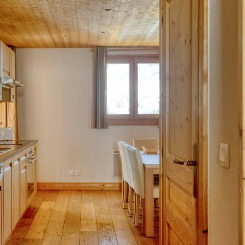 APARTMENT 8 people - Marvel