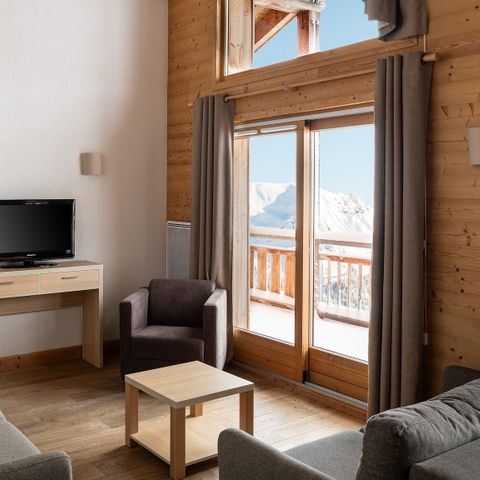 APARTMENT 10 people - Aigle Noir