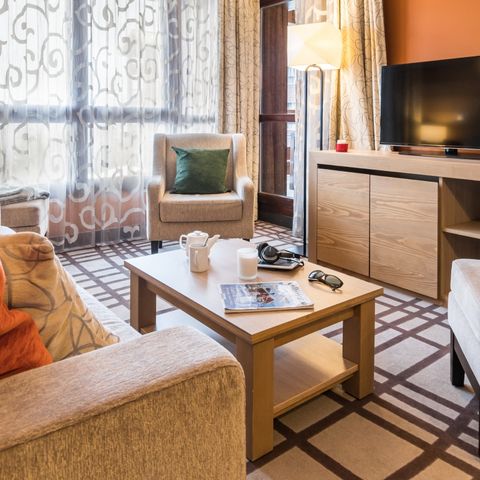 APARTMENT 6 people - Superior