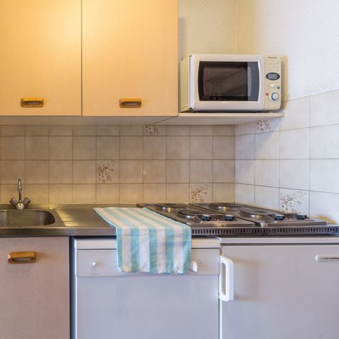 APARTMENT 5 people - (max 3 adults) Studio Standard-Eco M1U15BS