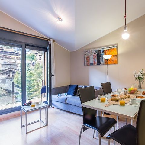 APARTMENT 6 people - (max 4 adults) Standard