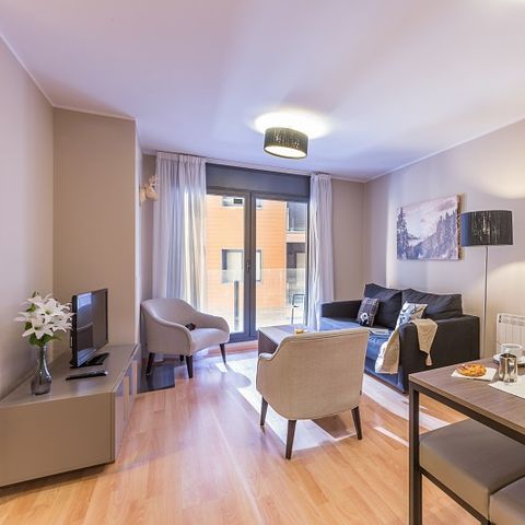 APARTMENT 6 people - (max 4 adults) Standard