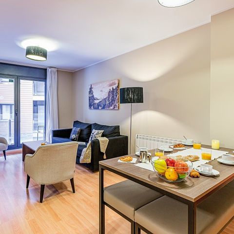 APARTMENT 8 people - (max 5 adults) Standard