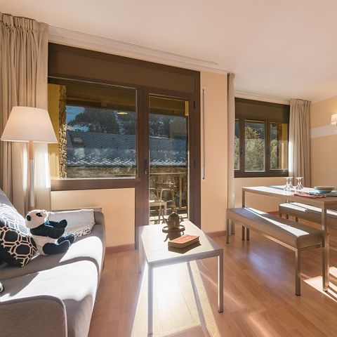 APARTMENT 5 people - (max 4 adults) Standard