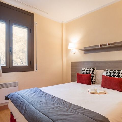 APARTMENT 5 people - (max 4 adults) Standard