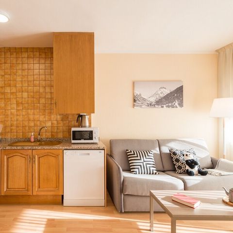APARTMENT 5 people - (max 4 adults) Standard