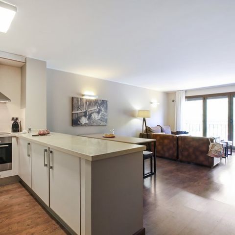 APARTMENT 8 people - (max 6 adults) Standard