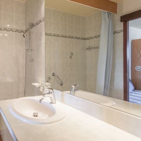 APARTMENT 5 people - (max 3 adults) Standard-Eco Y2Y25D