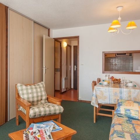 APARTMENT 6 people - (max 2 adults) Standard-Eco Y2Y26S