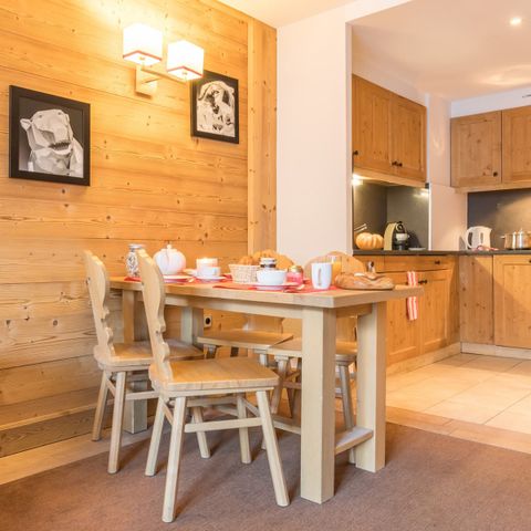APARTMENT 5 people - (max 4 adults) Standard