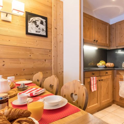APARTMENT 6 people - (max 4 adults) Standard