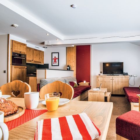 APARTMENT 7 people - (max 6 adults) Superior