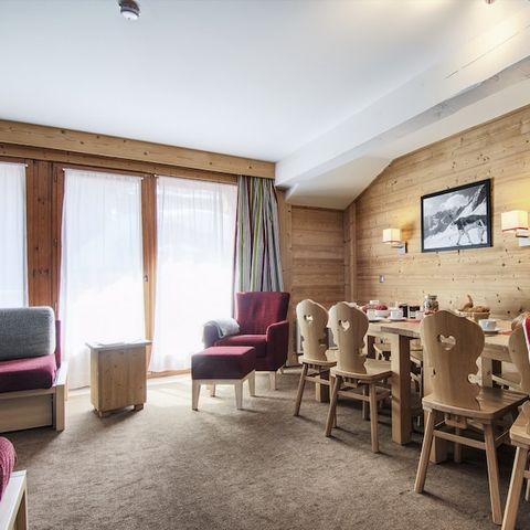 APARTMENT 7 people - (max 6 adults) Superior