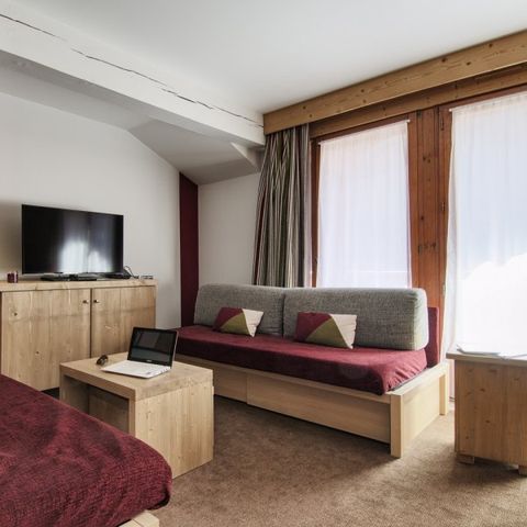 APARTMENT 7 people - (max 6 adults) Superior