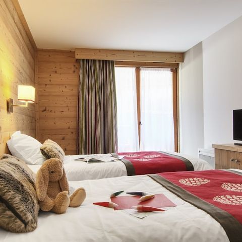 APARTMENT 10 people - (max 9 adults) Superior