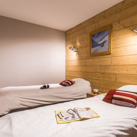 APARTMENT 4 people - - 1 bedroom - South exposure