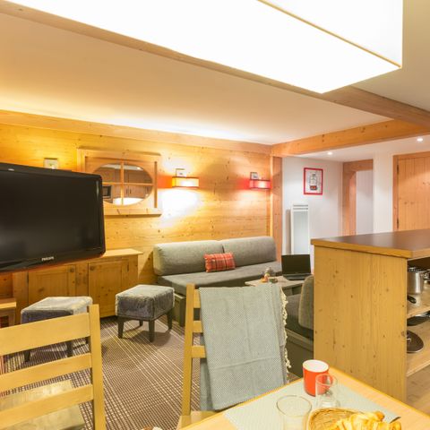 APARTMENT 6 people - Superior
