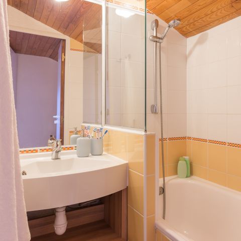 APARTMENT 6 people - (max 4 adults) Standard